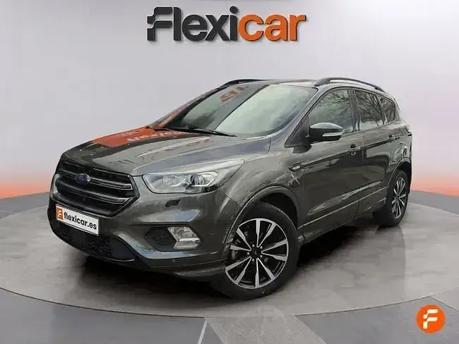 Usado Ford Kuga ST-Line 150 CV (110 kW) 2019 Gris SUV