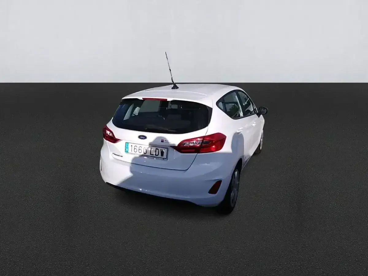 Usado Ford Fiesta Trend 75 CV (55 kW) 2020 Blanco Utilitario