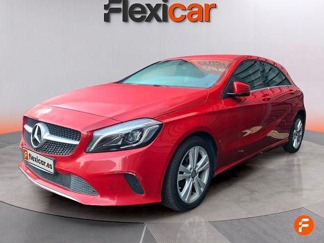 Usado Mercedes A200 Style 136 CV (100 kW) 2016 Rojo Berlina