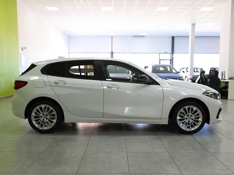 Usado BMW 118 136 CV (100 kW) 2024 Blanco Utilitario