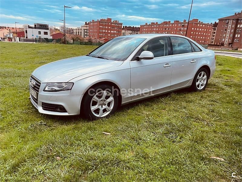 Gris / plata Usado 2009 Audi A4 Berlina | 7400 € (Buen precio) - Imagen 1/4