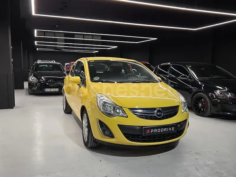 Usado Opel Corsa 95 CV (69 kW) 2011 Amarillo Utilitario
