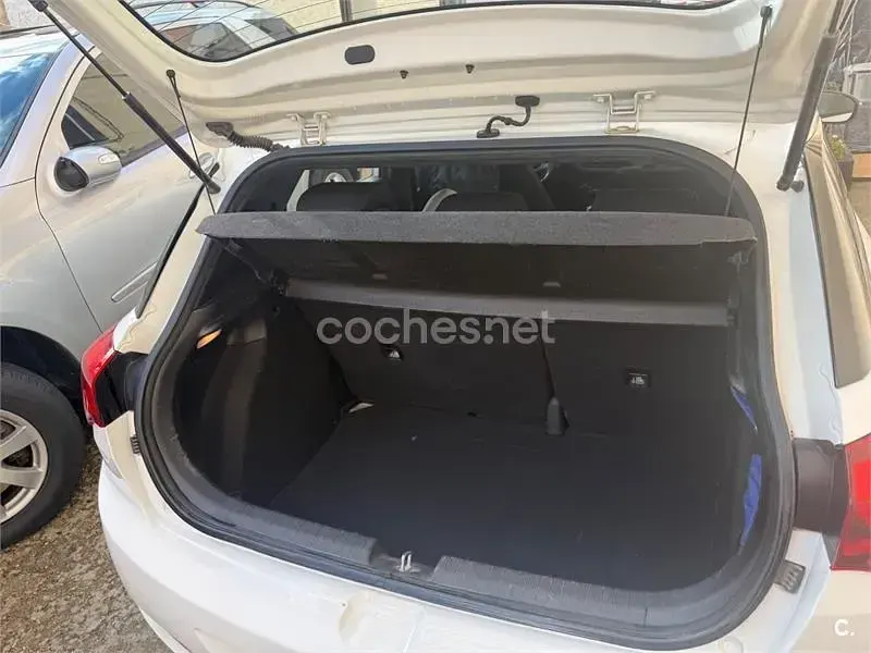 Usado Hyundai i20 GO! 84 CV (61 kW) 2018 Blanco Berlina