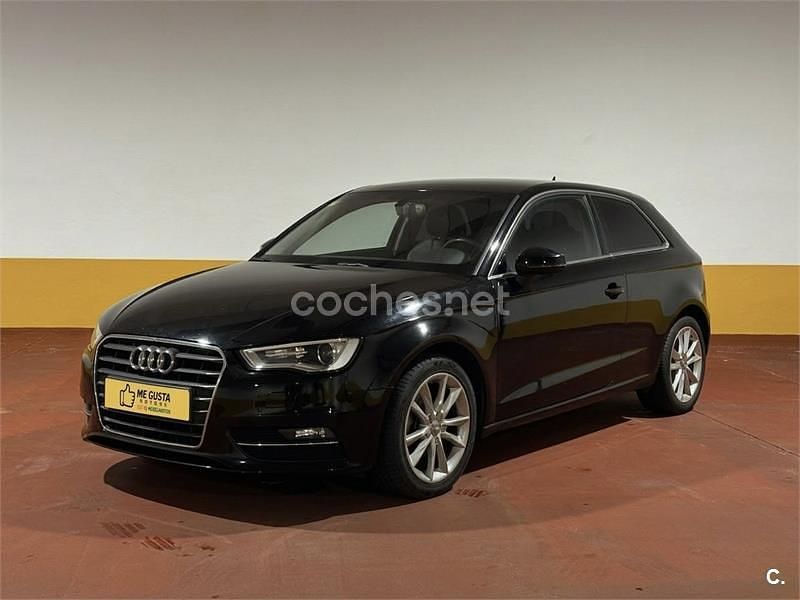 Usado Audi A3 Ambition 110 CV (80 kW) 2015 Negro Berlina