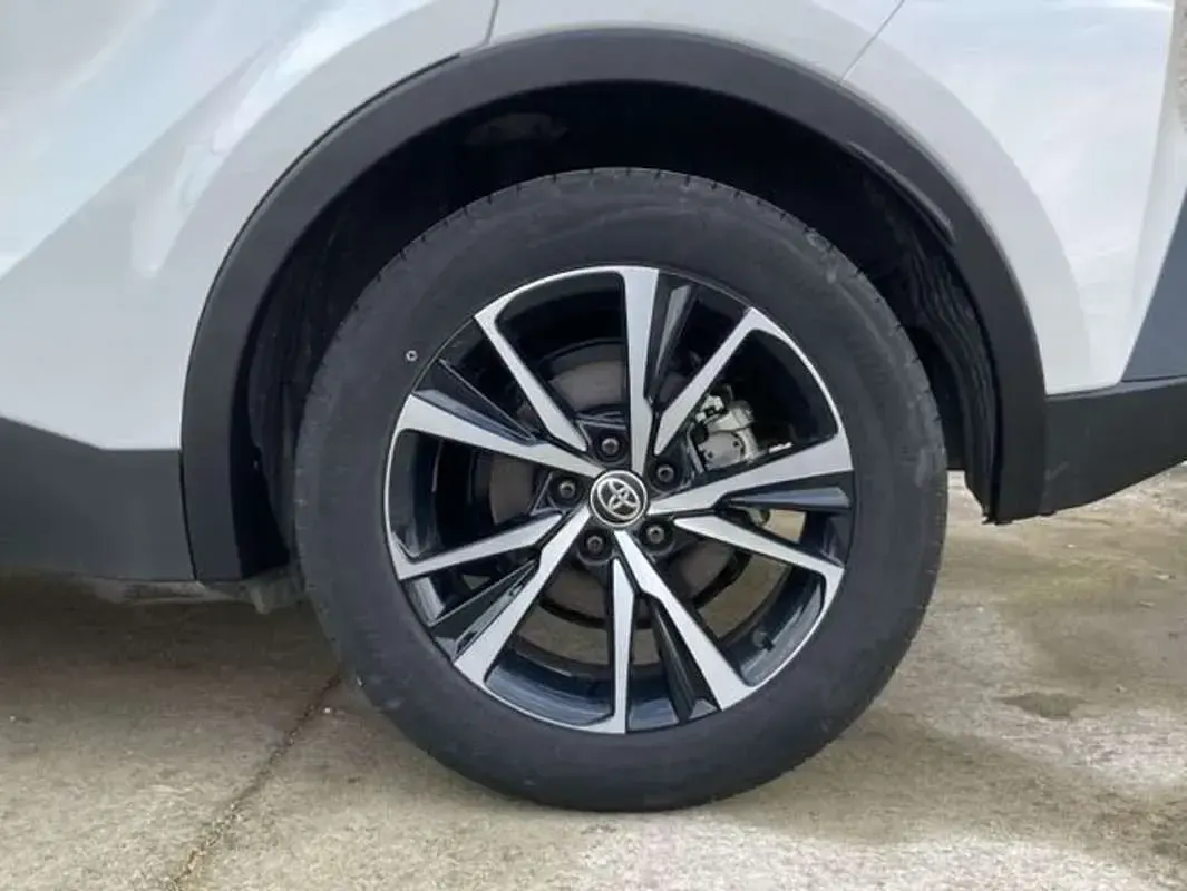 Usado Toyota C-HR Advance 140 CV (102 kW) 2024 Blanco SUV