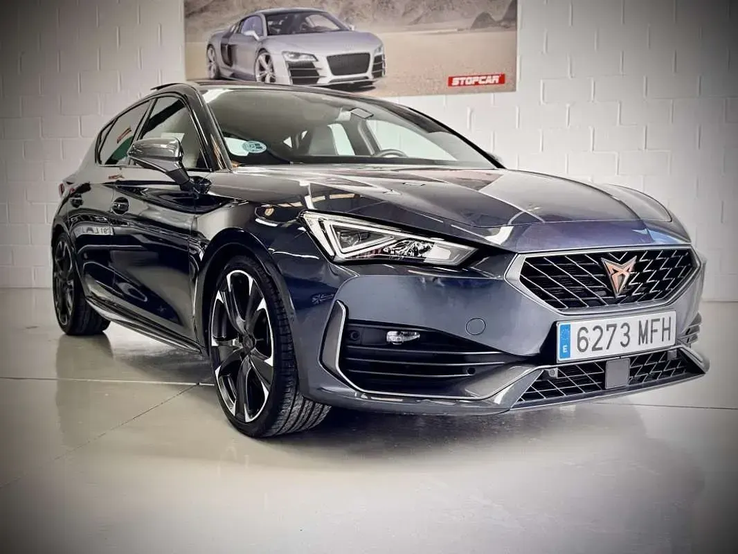 Usado Cupra Leon VZ 300 CV (220 kW) 2023 Gris Utilitario