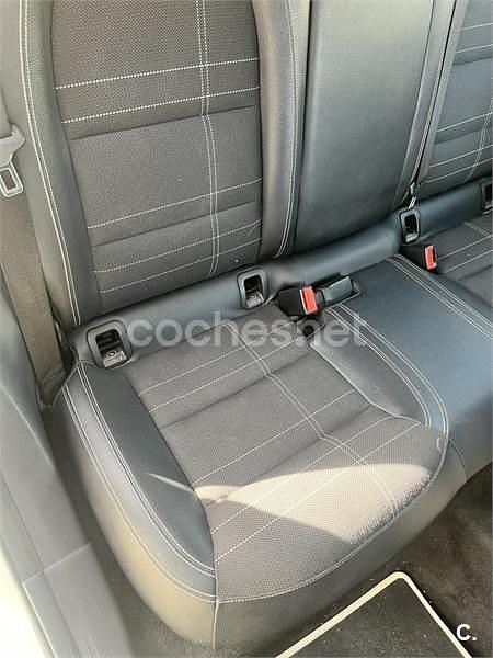 Usado Mercedes A180 Urban 109 CV (80 kW) 2014 Blanco Berlina
