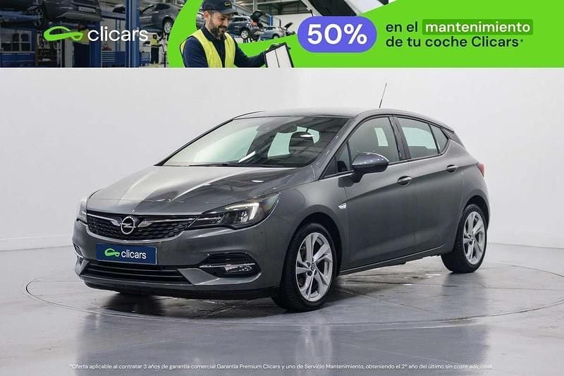 Usado Opel Astra Design & Tech 110 CV (80 kW) 2021 Gris Utilitario