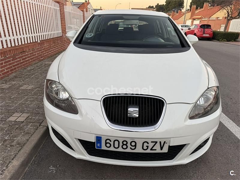 Usado Seat Leon Style 105 CV (77 kW) 2010 Blanco Utilitario