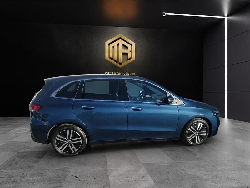 Usado Mercedes B200 150 CV (110 kW) 2022 Azul Monovolumen