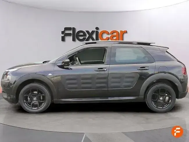 Usado Citroën C4 Cactus Feel 110 CV (80 kW) 2017 Negro Utilitario