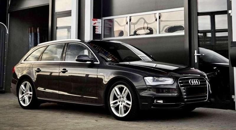 Usado Audi A4 S-Line 170 CV (125 kW) 2013 Negro Familiar