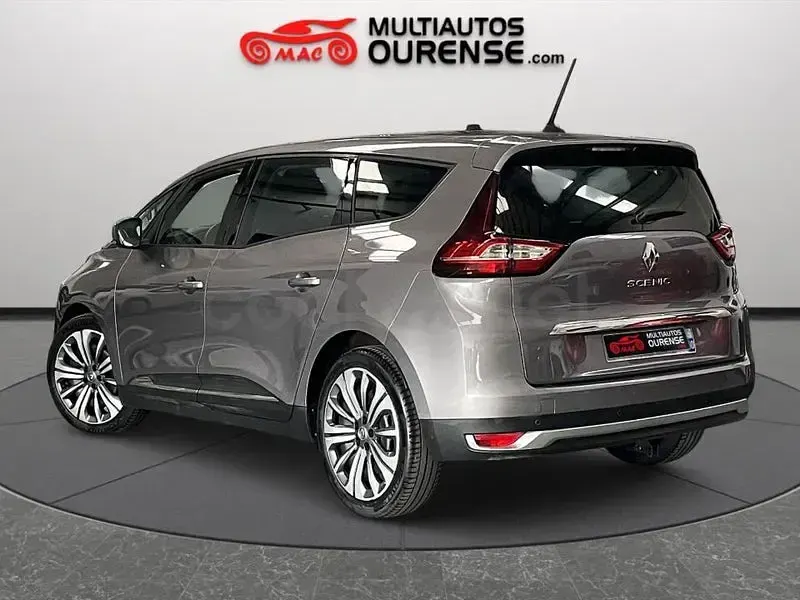 Usado Renault Grand Scénic IV Zen 120 CV (88 kW) 2020 Gris / plata Monovolumen