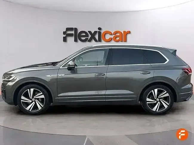 Usado VW Touareg R-line 286 CV (210 kW) 2020 Gris SUV