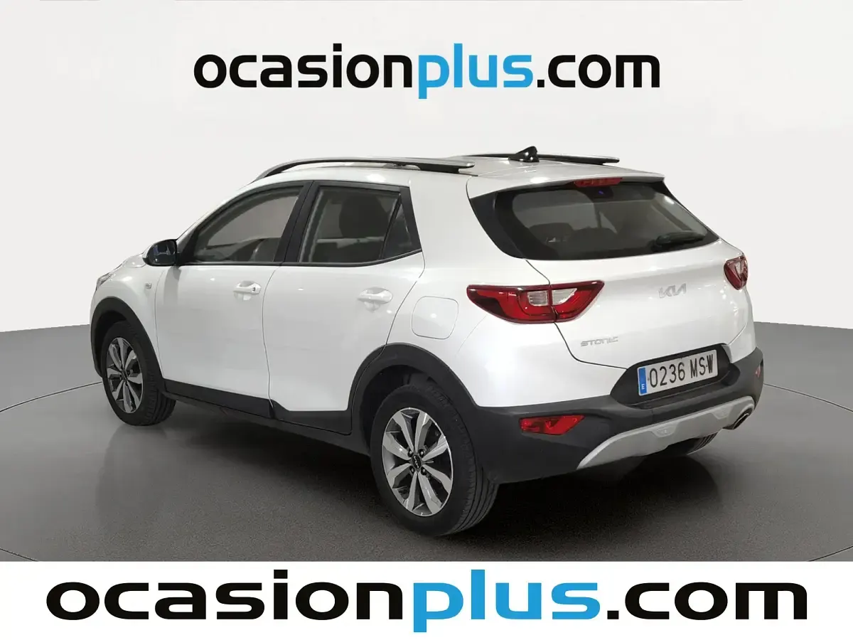 Usado Kia Stonic 101 CV (74 kW) 2024 Blanco SUV