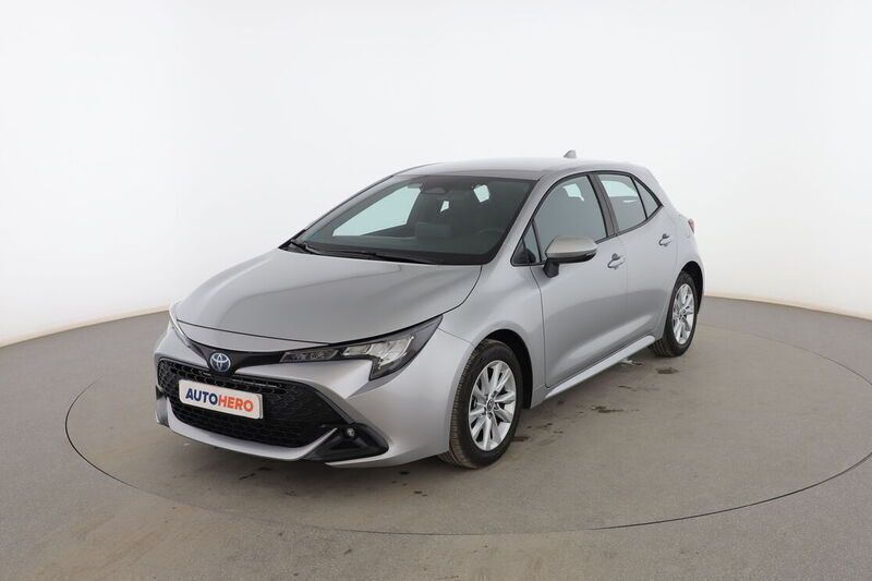 Gris Usado 2023 Toyota Corolla Active Utilitario | 23.599 € (Precio justo) - Imagen 1/4