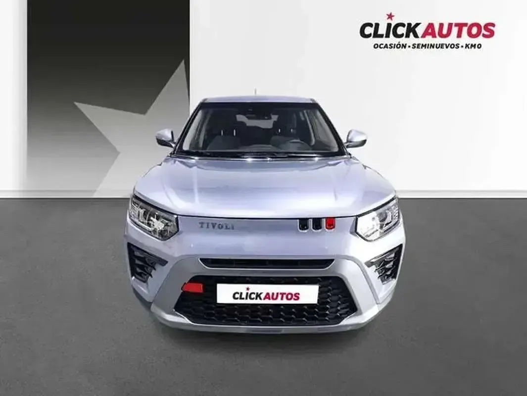 Usado SsangYong Tivoli 160 CV (117 kW) 2025 Gris SUV