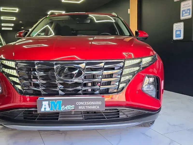 Usado Hyundai Tucson 150 CV (110 kW) 2021 Granate SUV