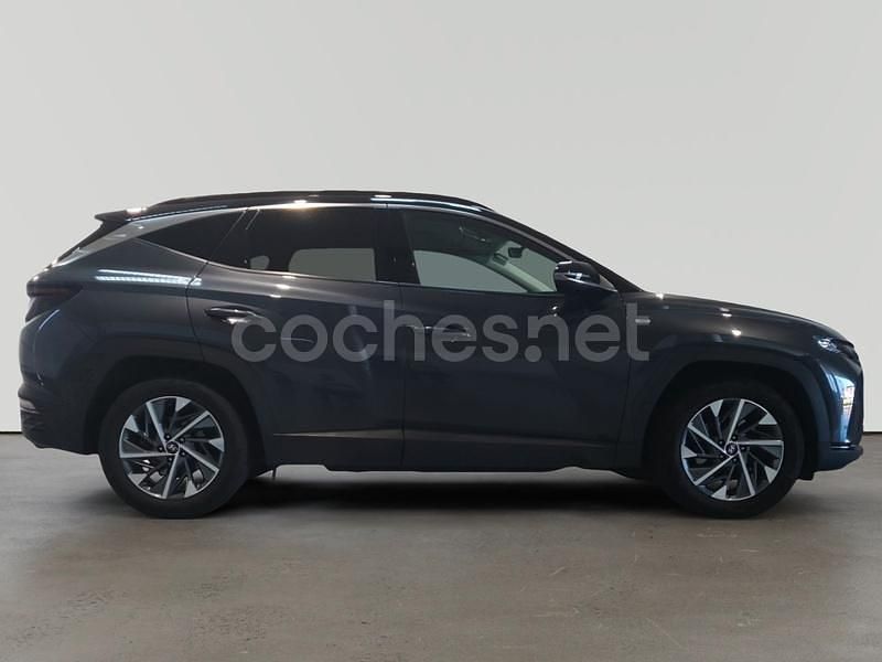 Usado Hyundai Tucson 136 CV (100 kW) 2021 Gris / plata SUV