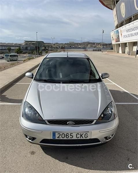 Käytetty Ford Focus ST 170 HP (125 kW) 2003 Harmaa Sedan
