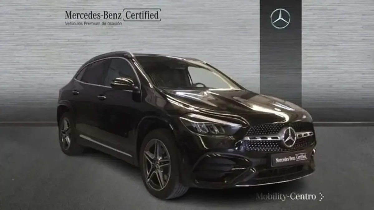 Usado Mercedes GLA250 163 CV (119 kW) 2025 Negro SUV