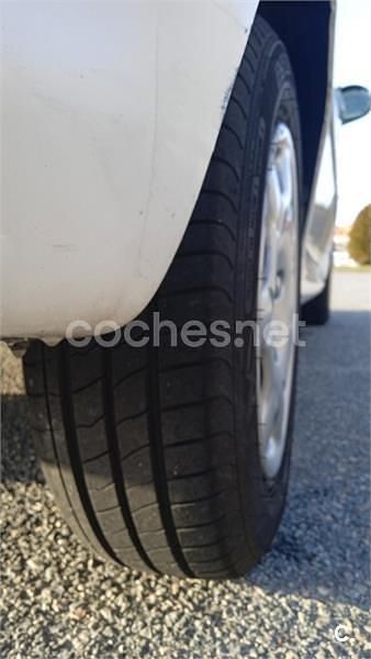 Usado Peugeot 206 75 CV (55 kW) 2000 Blanco Berlina