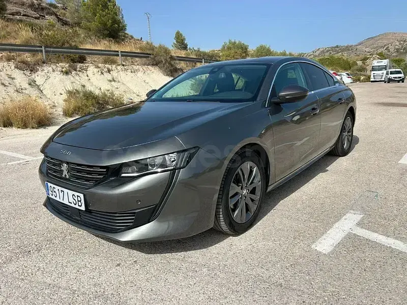 Usado Peugeot 508 SW Business-Line 130 CV (95 kW) 2021 Gris / plata Familiar