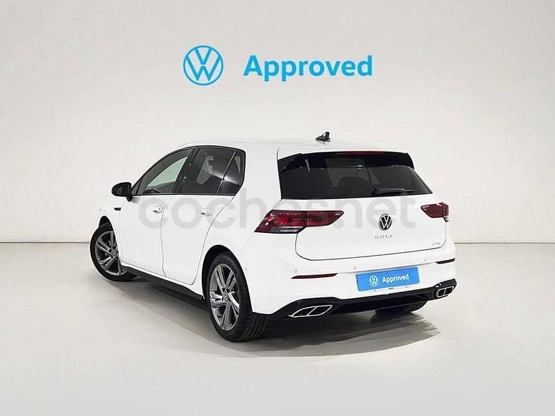 Usado VW Golf VIII R-line 150 CV (110 kW) 2024 Blanco Berlina