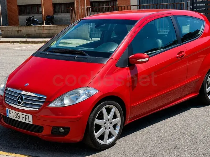 Usado Mercedes A180 Classic 109 CV (80 kW) 2006 Rojo Berlina
