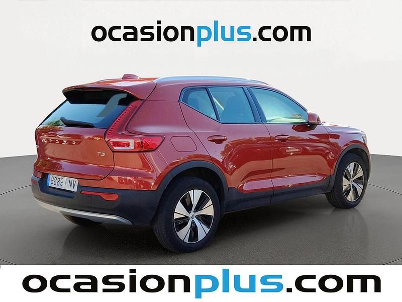Usado Volvo XC40 Momentum 163 CV (119 kW) 2021 Rojo SUV