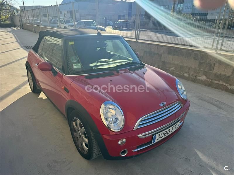 Usado Mini Cooper Cabriolet 116 CV (85 kW) 2007 Rojo Descapotable