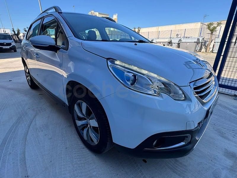 Usado Peugeot 2008 Active 92 CV (67 kW) 2013 Blanco SUV