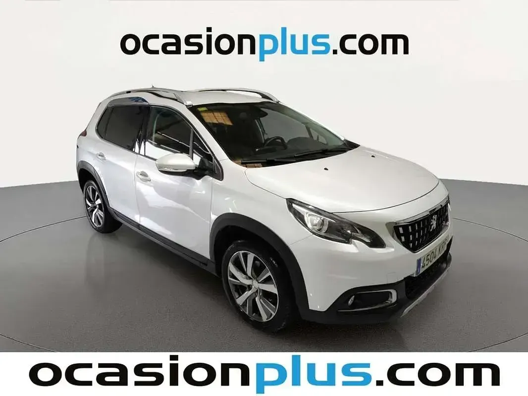 Usado Peugeot 2008 Allure 110 CV (80 kW) 2018 Blanco SUV