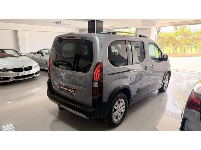 Usado Peugeot Rifter Allure 100 CV (73 kW) 2019 Gris / plata Monovolumen