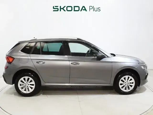 Usado Skoda Kamiq Selection 115 CV (84 kW) 2025 Gris SUV
