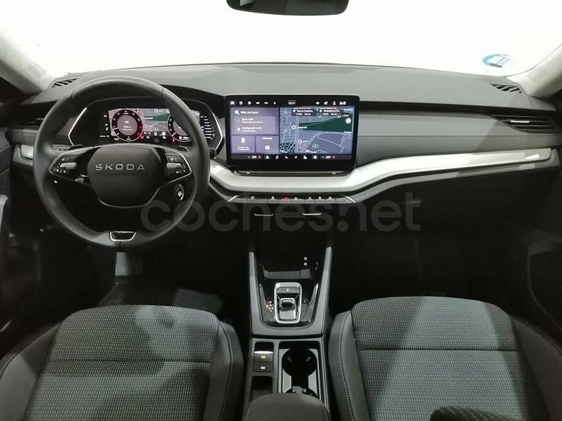 Usado Skoda Octavia Selection 150 CV (110 kW) 2025 Negro Berlina