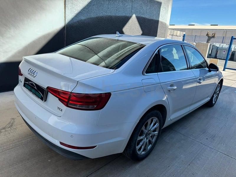 Usado Audi A4 150 CV (110 kW) 2018 Blanco Berlina