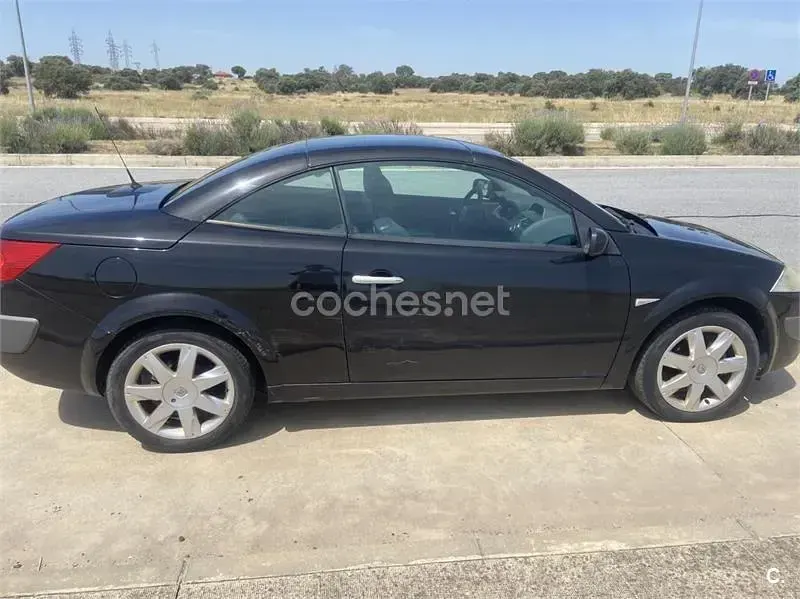 Usado Renault Mégane Cabriolet 110 CV (80 kW) 2008 Negro Descapotable