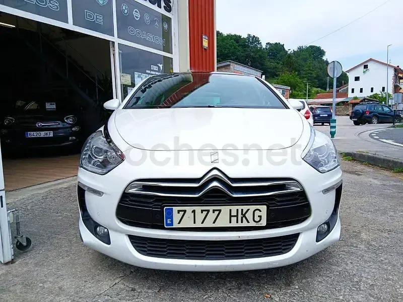 Usado Citroën DS5 Style 163 CV (119 kW) 2012 Blanco Utilitario