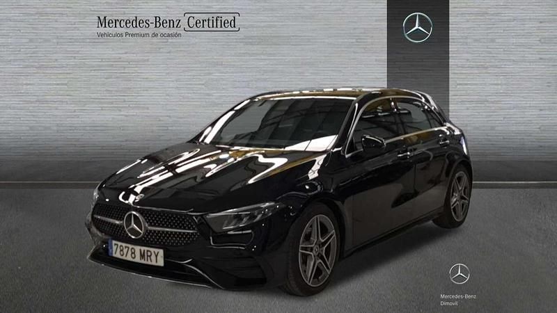 Negro Usado 2024 Mercedes A180 Berlina | 32.900 € (Un poco caro) - Imagen 1/4