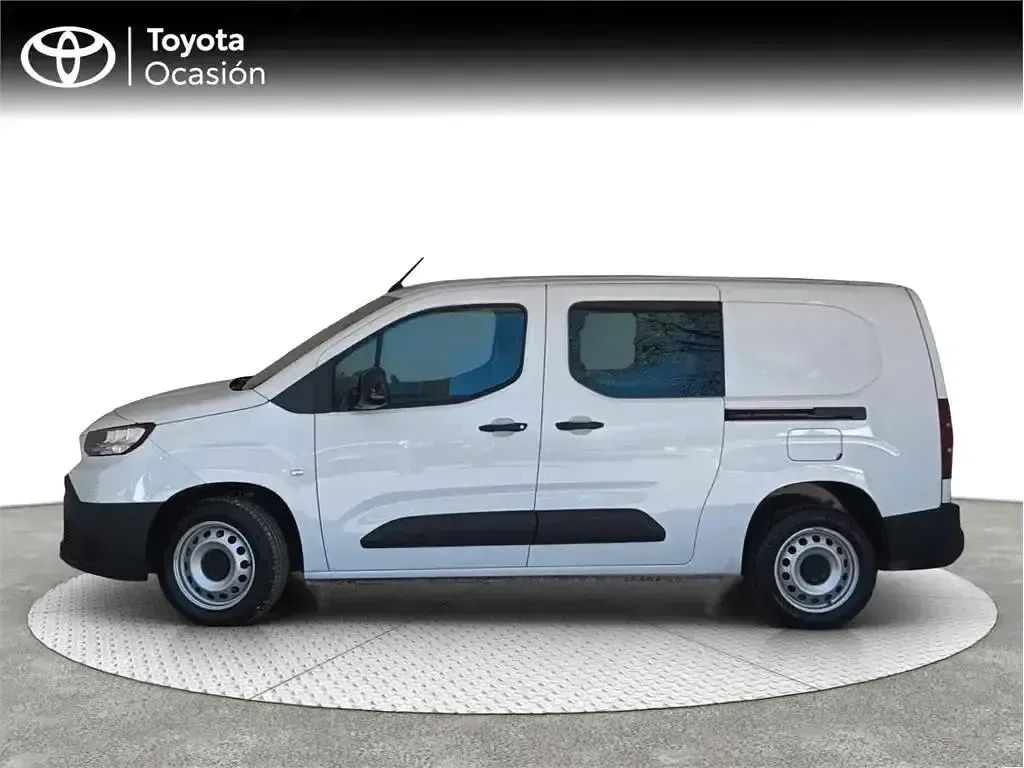Usado Toyota Proace City City 102 CV (75 kW) 2025 Blanco Monovolumen