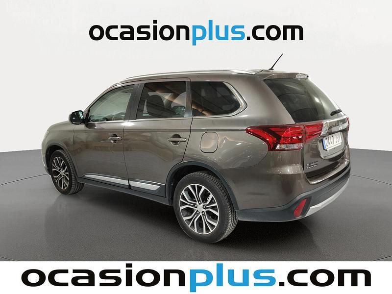 Usado Mitsubishi Outlander Motion 150 CV (110 kW) 2016 Marrón SUV