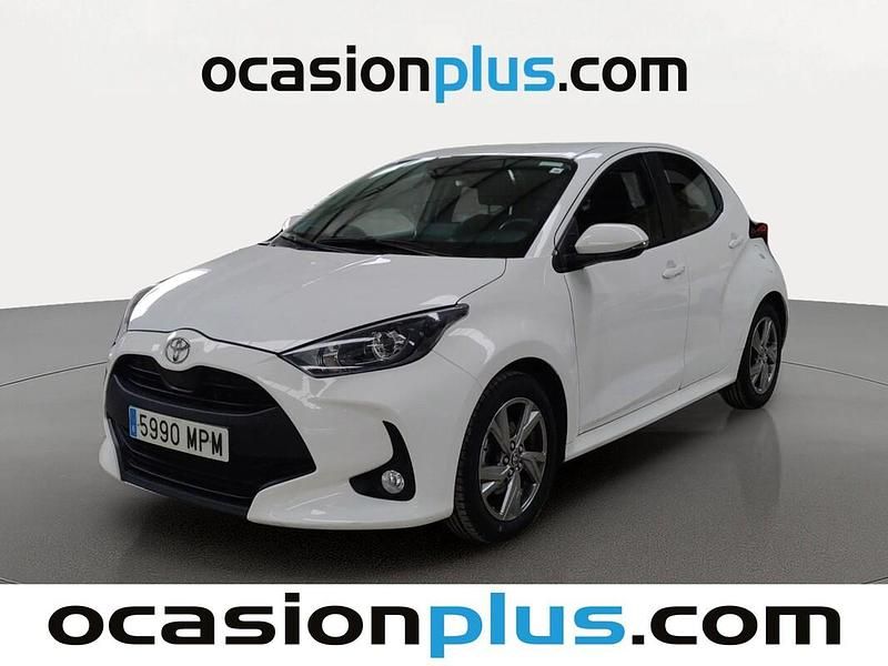 Usado Toyota Yaris Active 116 CV (85 kW) 2024 Blanco Utilitario