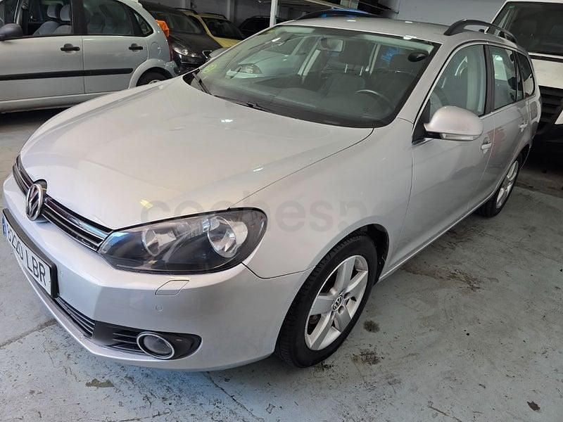 Usado VW Golf VI Sport 105 CV (77 kW) 2011 Gris / plata Utilitario
