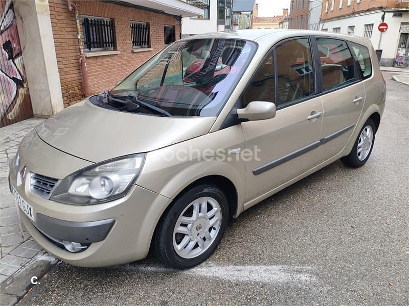 Usado Renault Grand Scénic II Exception 130 CV (95 kW) 2008 Beige Monovolumen