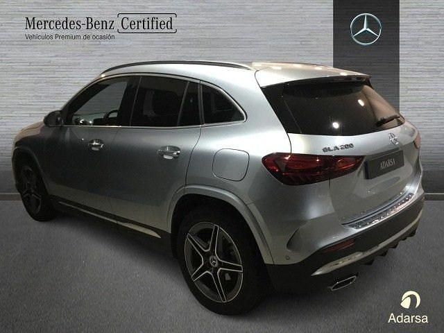 Usado Mercedes GLA200 AMG line 163 CV (119 kW) 2026 Plata hightech SUV