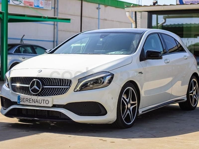 Usado Mercedes A220 AMG line 177 CV (130 kW) 2016 Blanco Berlina
