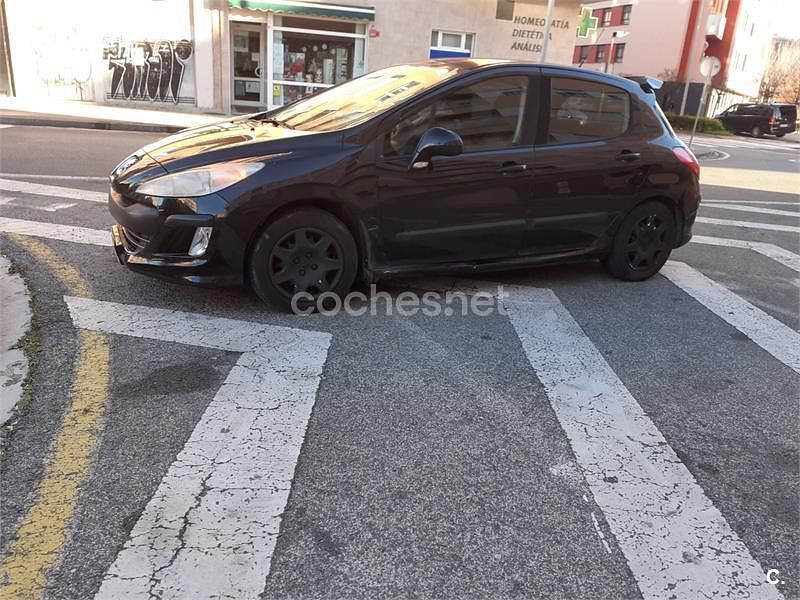 Usado Peugeot 308 Business-Line 92 CV (67 kW) 2011 Negro Berlina