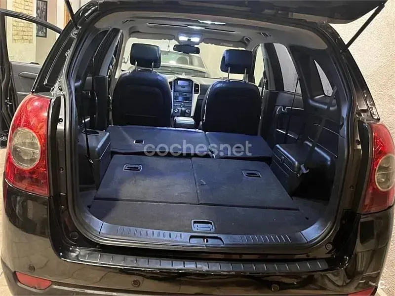 Usado Chevrolet Captiva 150 CV (110 kW) 2007 Negro SUV