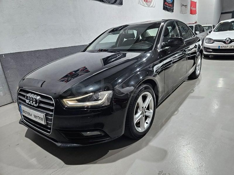 Usado Audi A4 143 CV (105 kW) 2012 Negro Berlina